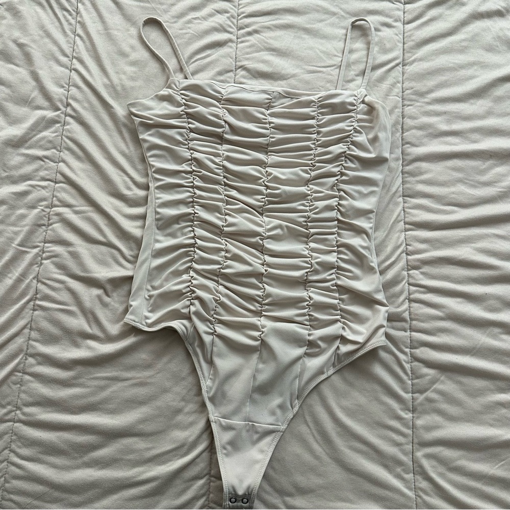 abercrombie & fitch - ruched off-white/cream bodysuit